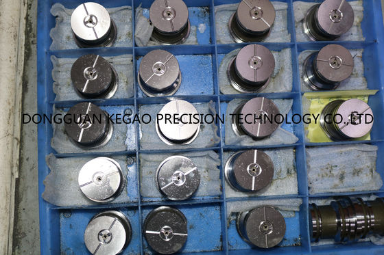 Polishing Precision Plastic Injection Molding STAVAX Material 0.02 Angle